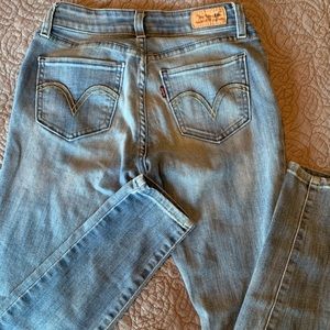 Levi’s Straight Leg Skinny